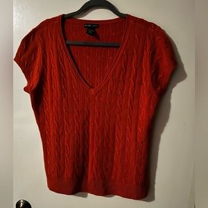 Short sleeve sweater